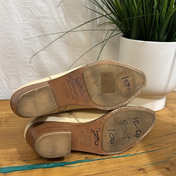 Thursday Boot Company Downtown Leather Beige Ankle Boots - Picture 13 of 14